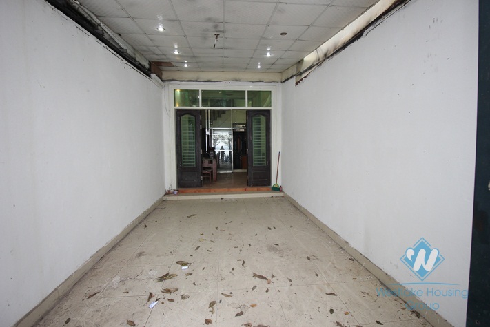 Lake view with three bedrooms house for rent in Tay Ho district, Ha Noi city